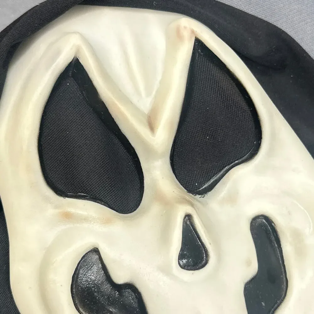 Glow in Dark Scream Ghostface Fun World Mask Black Hood Scary Halloween 9206